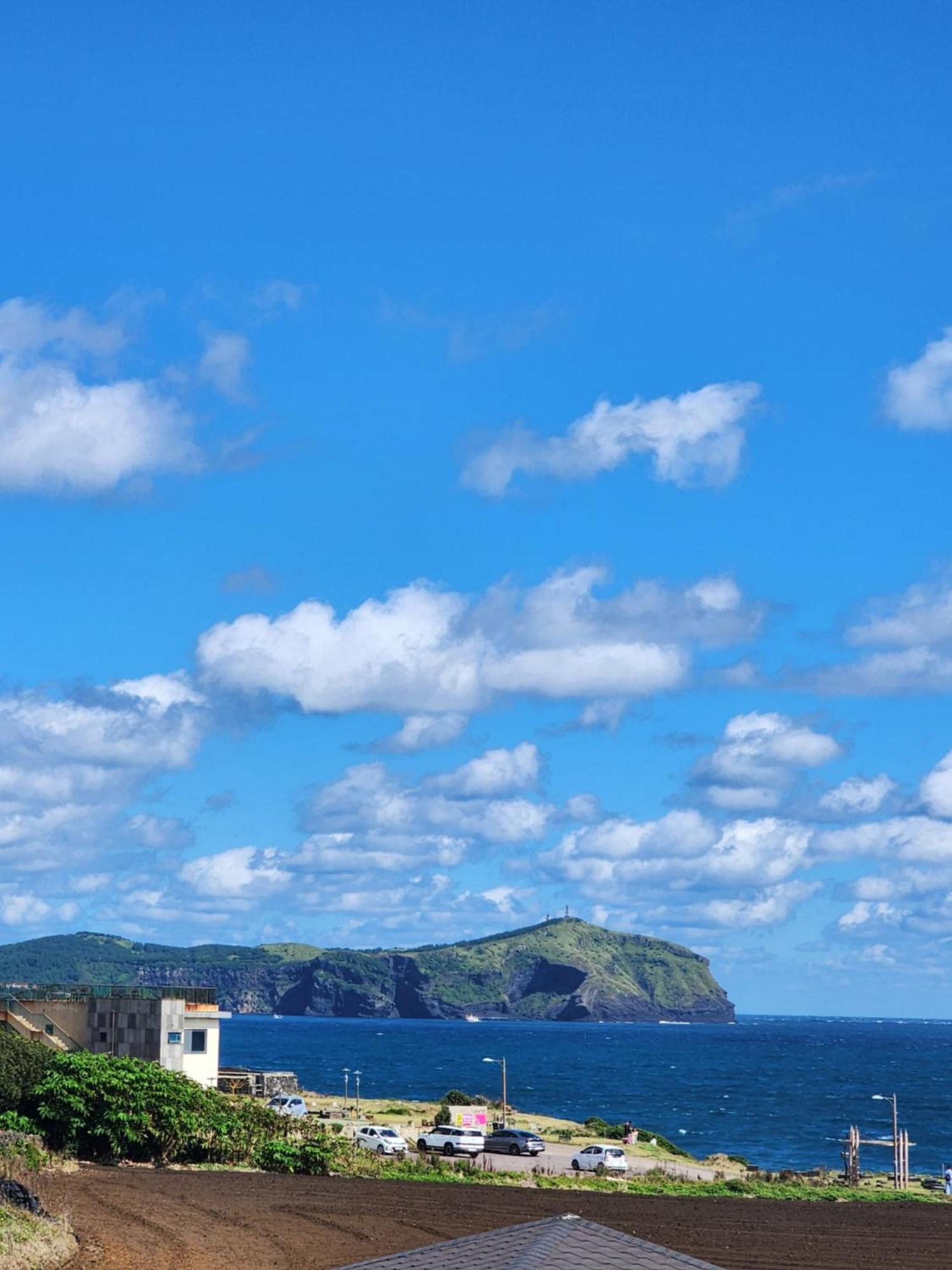 Pureun Jeju Pension Сеогвипо Екстериор снимка