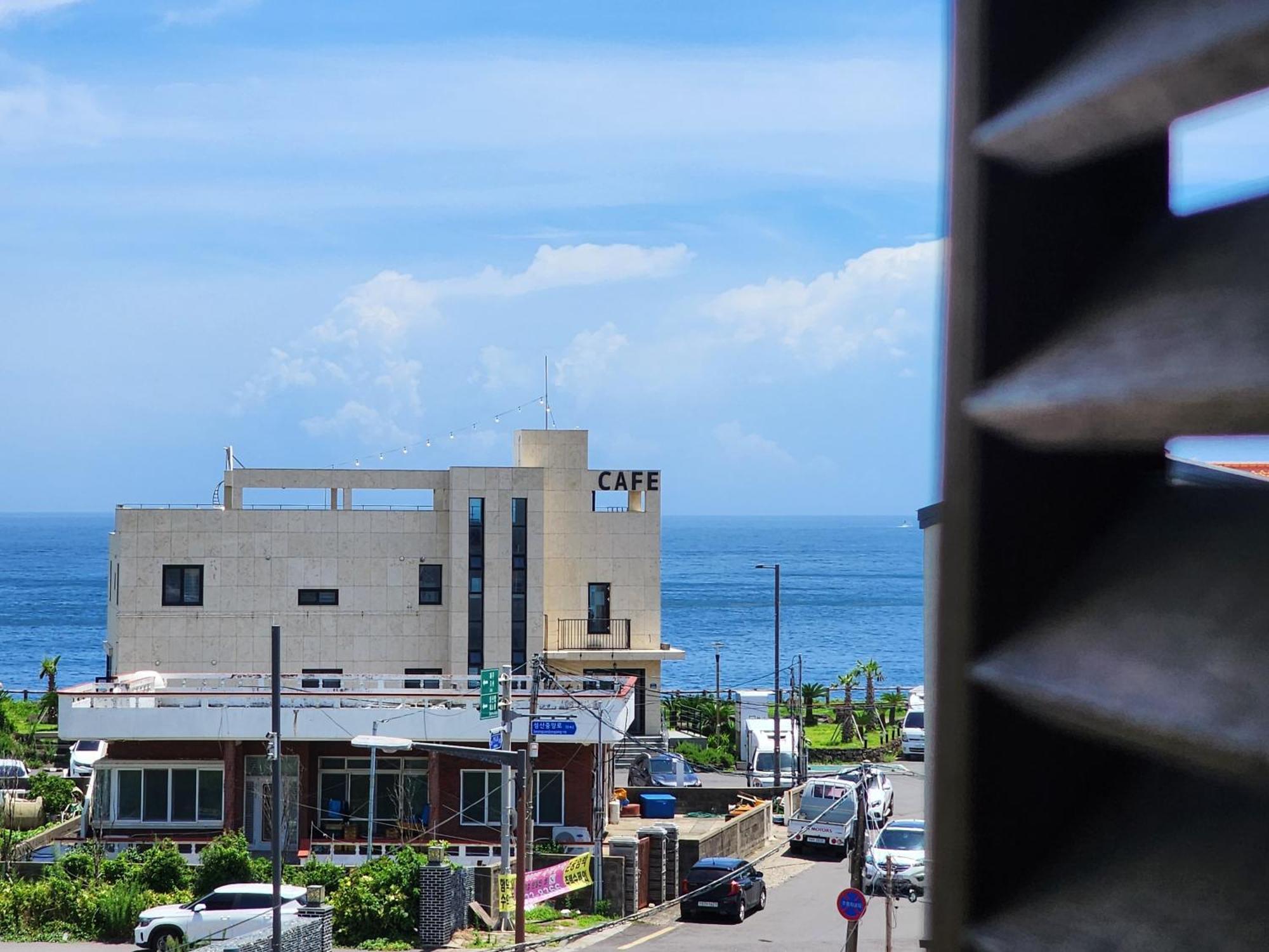 Pureun Jeju Pension Сеогвипо Екстериор снимка