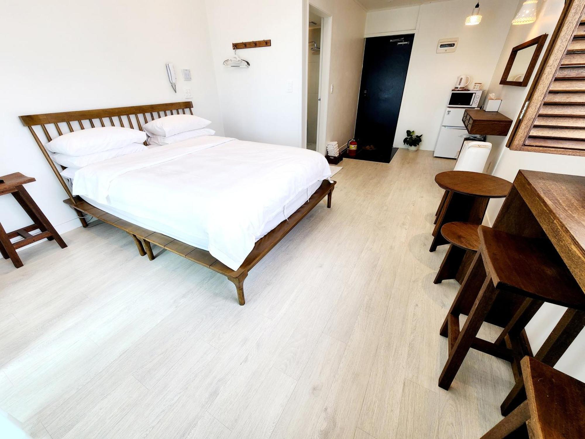 Pureun Jeju Pension Сеогвипо Екстериор снимка