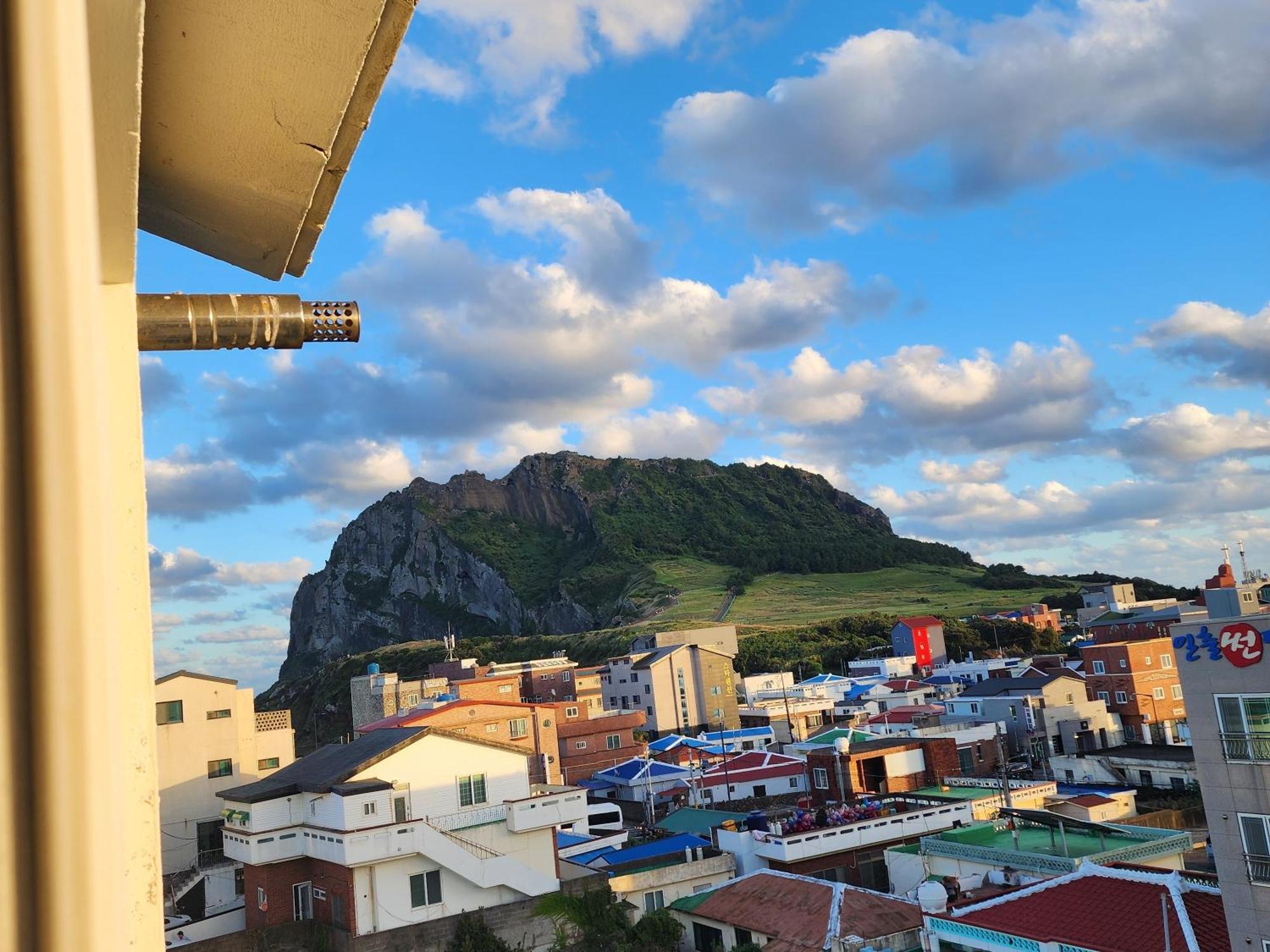 Pureun Jeju Pension Сеогвипо Екстериор снимка