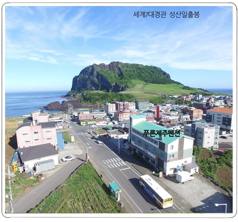 Pureun Jeju Pension Сеогвипо Екстериор снимка